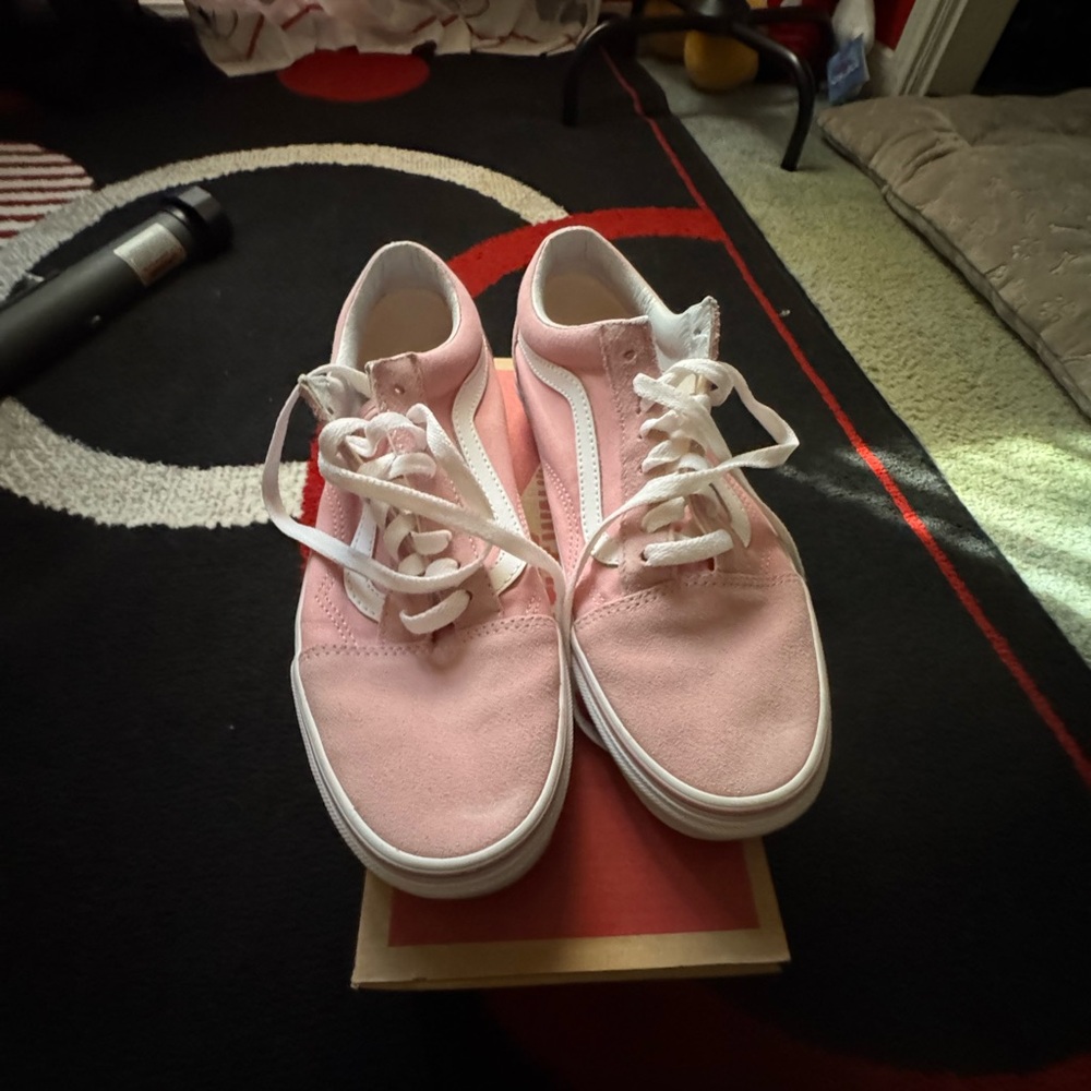 Vans Pink and White Sneakers Classic Low-Top Design